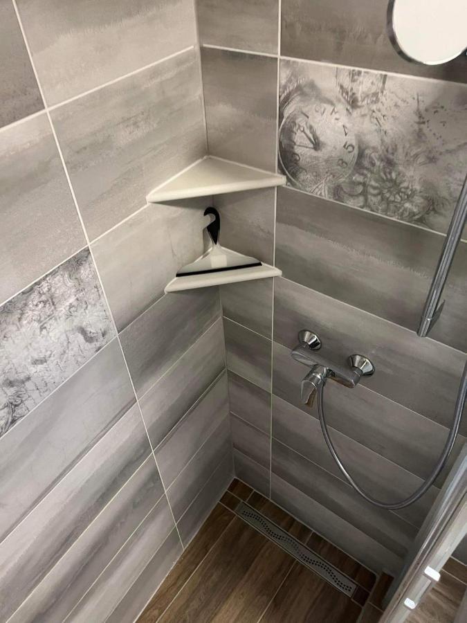 Apartma Mia Črni Kal Exterior foto