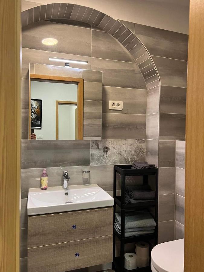 Apartma Mia Črni Kal Exterior foto
