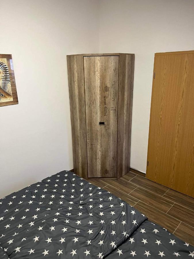 Apartma Mia Črni Kal Exterior foto