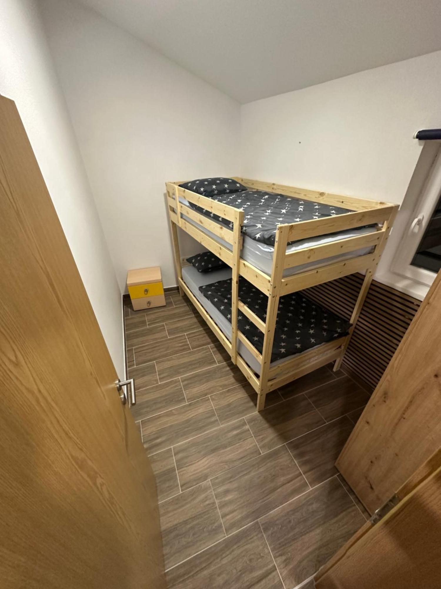 Apartma Mia Črni Kal Exterior foto