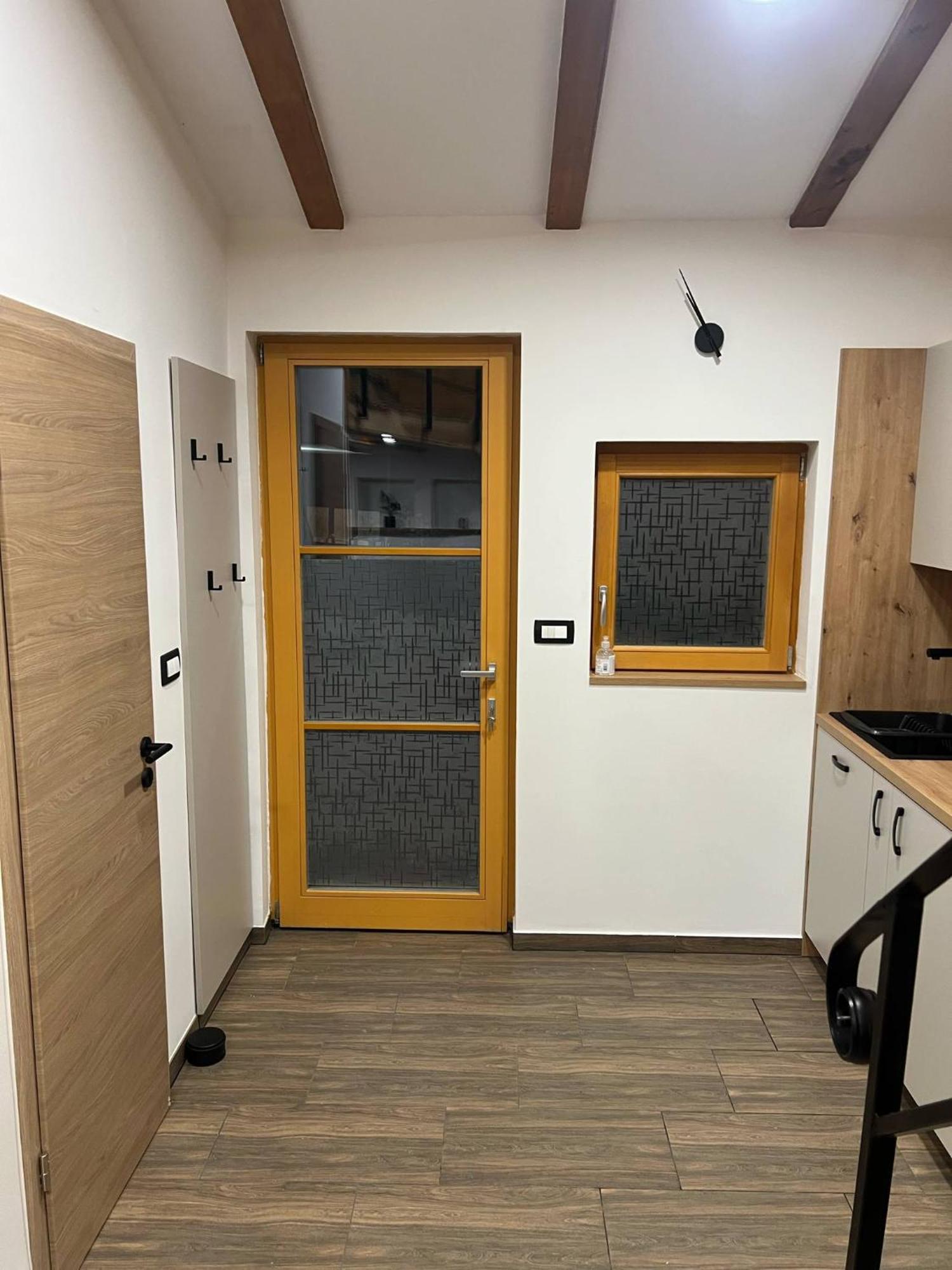 Apartma Mia Črni Kal Exterior foto